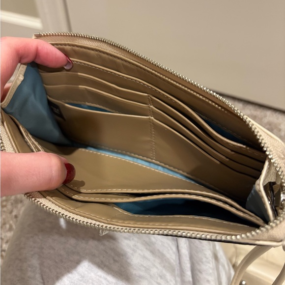 Coach Penelope Leather Carryall/Shoulder Tote And Matching Wallet! - Picture 14 of 16